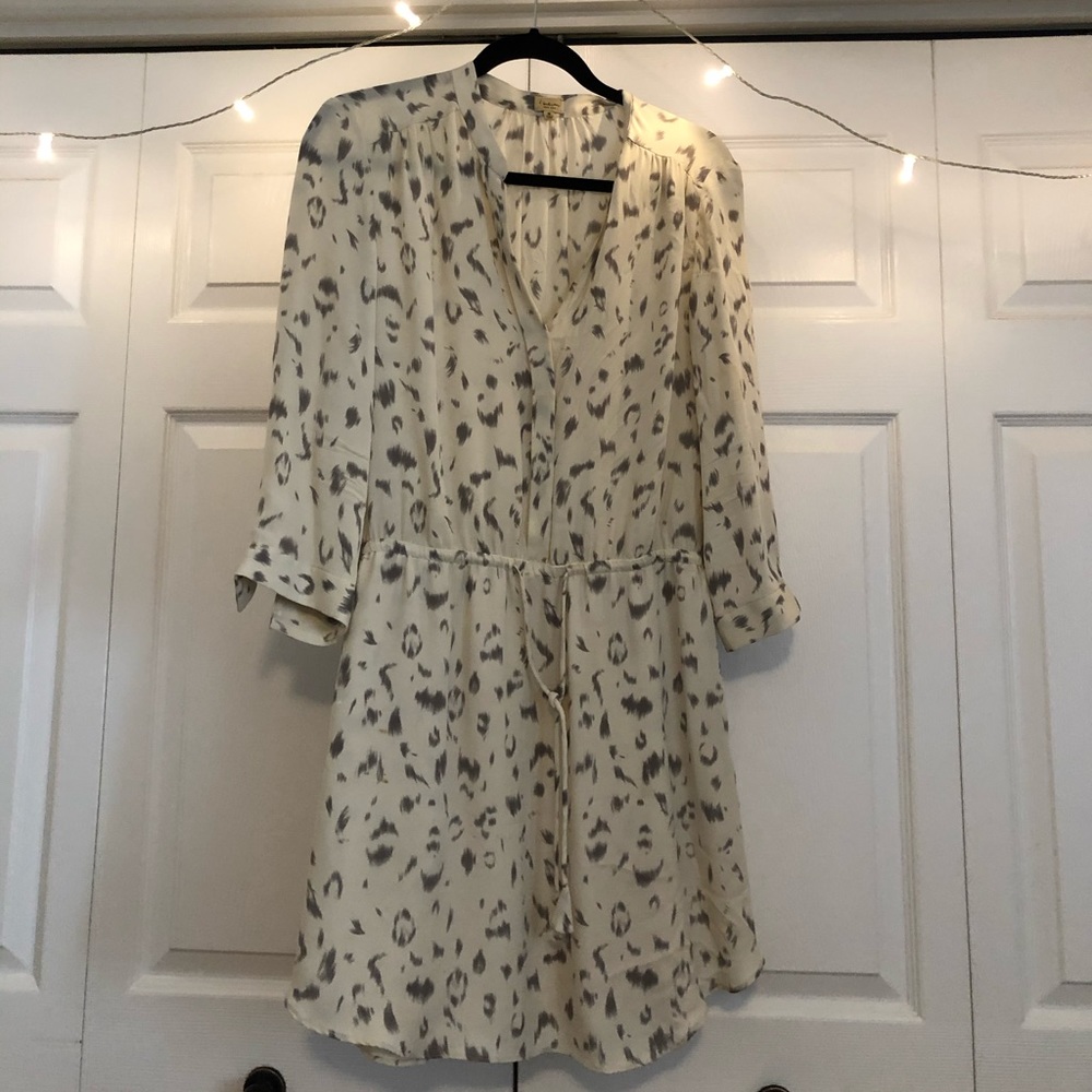 Aritzia - fit and flow dress (size M)